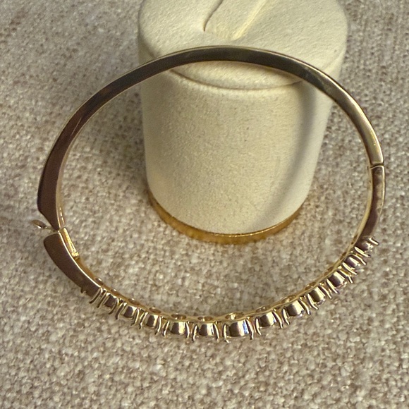 Elegant Gold and Silver Women's Bracelet - Picture 4 of 9